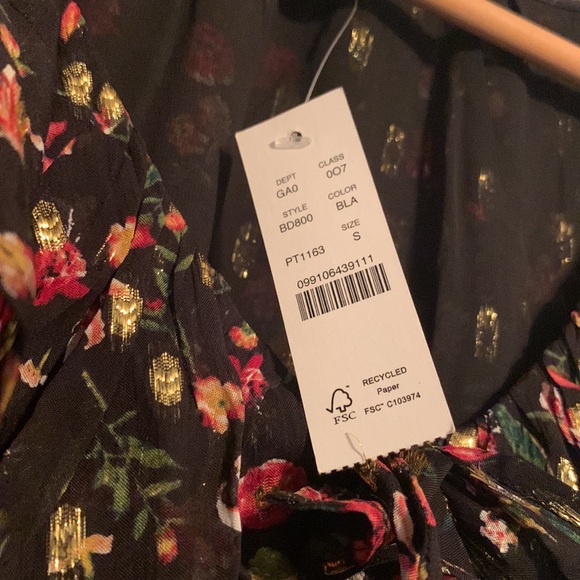 NWT J.CREW Ruffleneck top in midnight vintage floral Size M Item BD800 - Picture 2 of 5